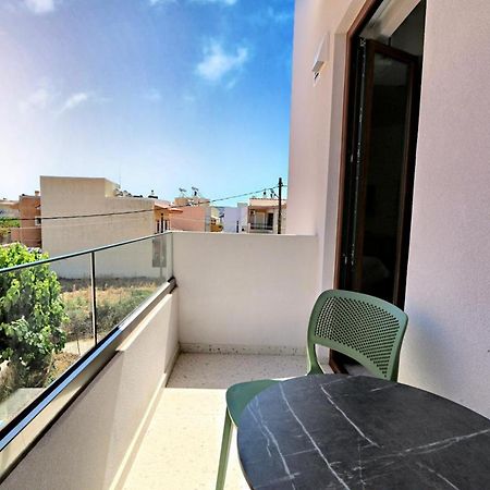 Elmaral Living Experience "Adults Only" Apartman Ajía Pelajía Kültér fotó