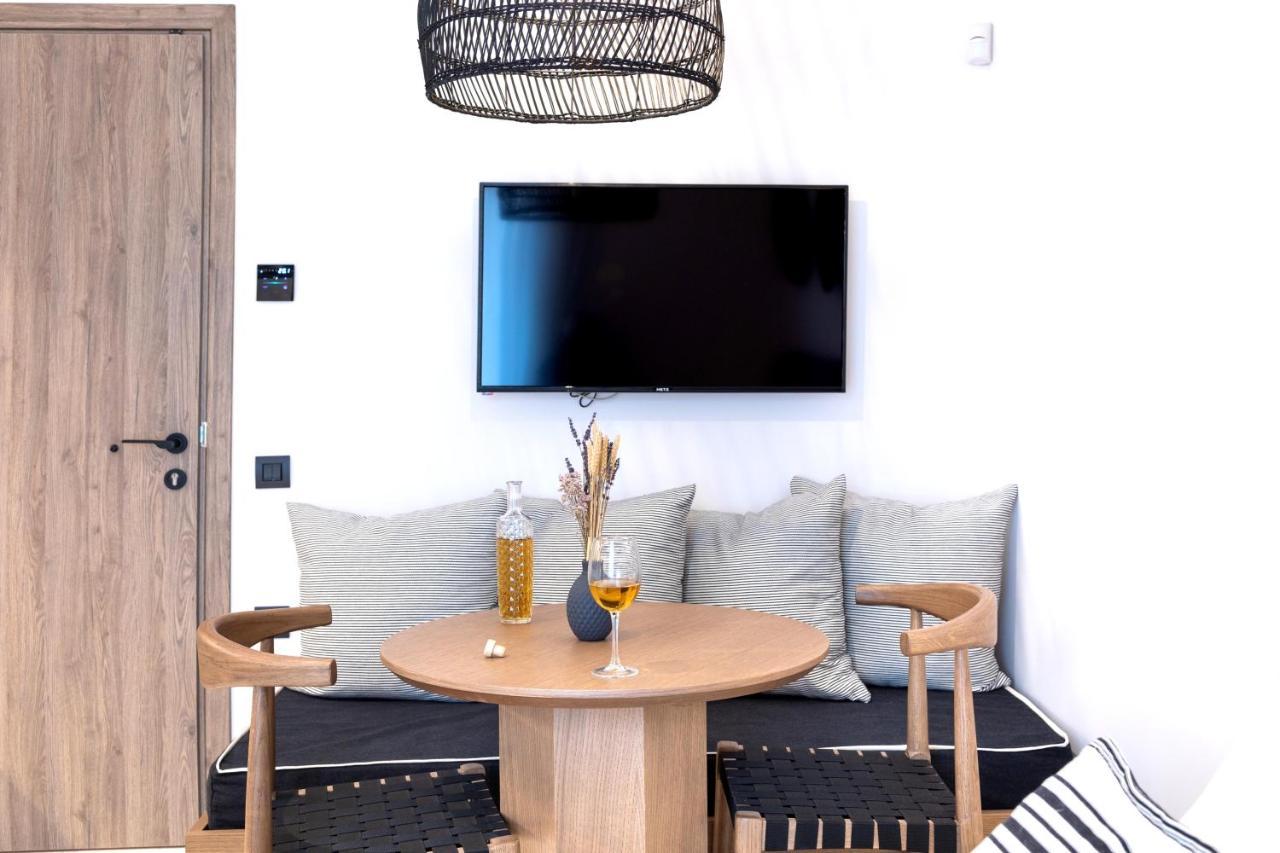 Elmaral Living Experience "Adults Only" Apartman Ajía Pelajía Kültér fotó